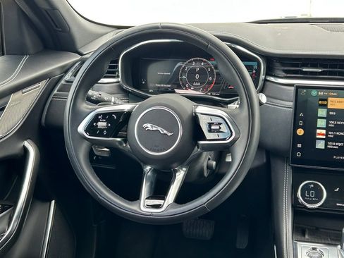 Used 2024 Jaguar F-PACE R-Dynamic S AWD/4WD image 38