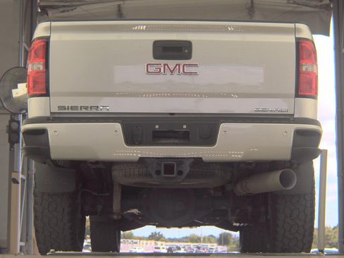 Used 2019 GMC Sierra 2500 Denali w/ Duramax Plus Package AWD/4WD image 7