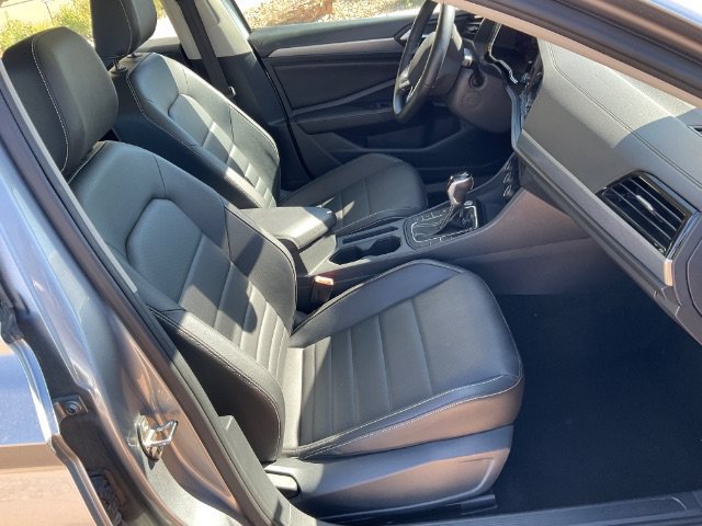Used 2024 Volkswagen Jetta SE FWD image 10