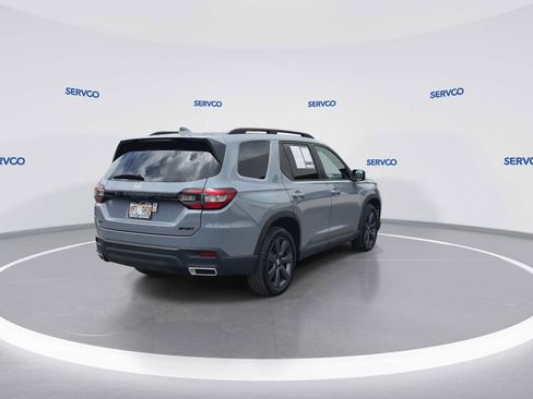 Used 2025 Honda Pilot Sport image 8