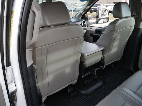 Used 2017 Ford F550 4x4 Crew Cab Super Duty image 14