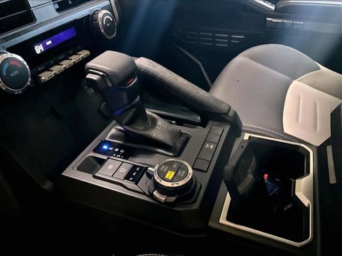 Used 2025 Toyota Tacoma TRD Off-Road image 20