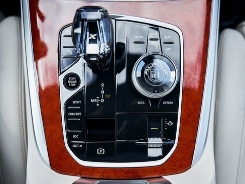 Used 2024 BMW ALPINA XB7 image 77