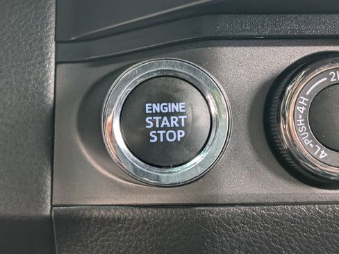 Used 2023 Toyota Tacoma TRD Off-Road AWD/4WD image 31