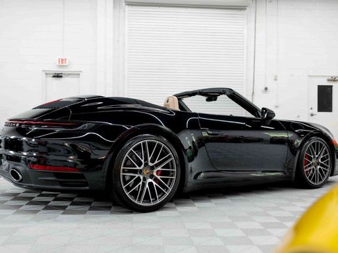 Used 2021 Porsche 911 Carrera S RWD image 12