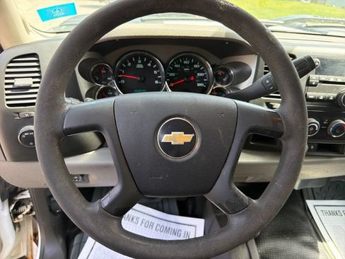 Used 2011 Chevrolet Silverado 2500 W/T w/ Snow Plow Prep Package AWD/4WD image 14