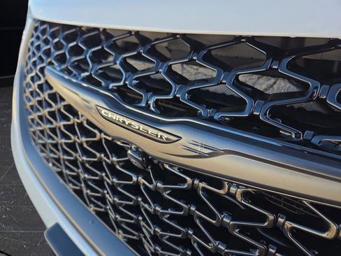 New 2026 Chrysler Pacifica Select w/ S Appearance Package image 36