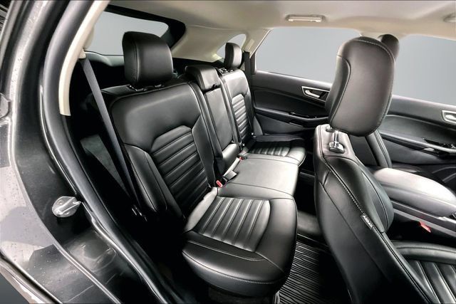 Used 2020 Ford Edge SEL w/ Convenience Package FWD image 23