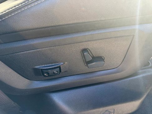 Used 2016 RAM 3500 Laramie image 28