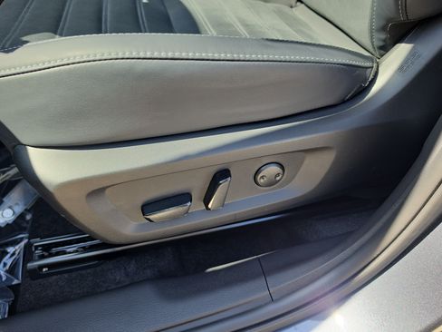 Used 2025 Mitsubishi Outlander SE FWD image 21