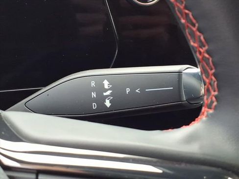 Used 2024 Chevrolet Equinox EV RS image 17