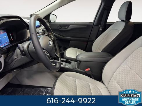 Used 2023 Ford Escape Active image 5
