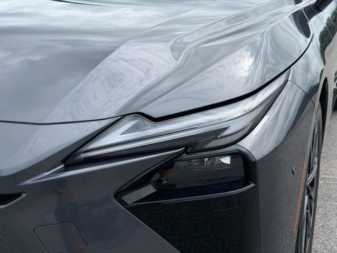 New 2026 Lexus ES 350e w/ Convenience Package FWD image 9