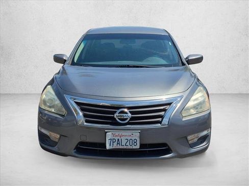 Used 2015 Nissan Altima 2.5 S w/ Special Edition Package FWD image 2