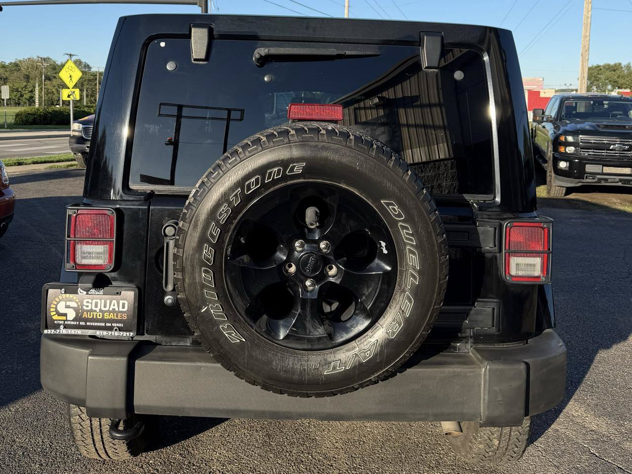 Used 2015 Jeep Wrangler Unlimited Sahara AWD/4WD image 4