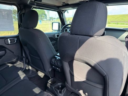Used 2022 Jeep Gladiator Overland AWD/4WD image 28