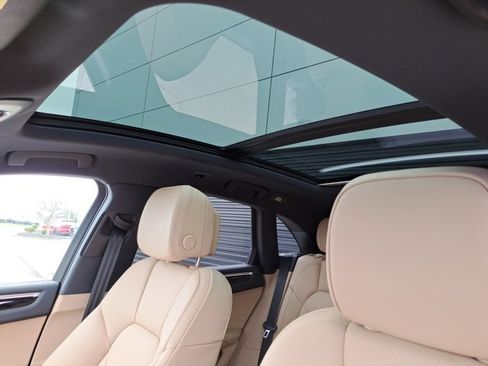 Used 2026 Porsche Macan image 37
