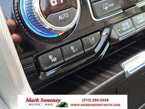 Used 2022 GMC Yukon Denali AWD/4WD image 28