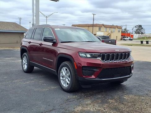 New 2026 Jeep Grand Cherokee Laredo AWD/4WD image 23