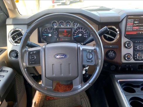 Used 2015 Ford F250 Lariat w/ Chrome Package image 5