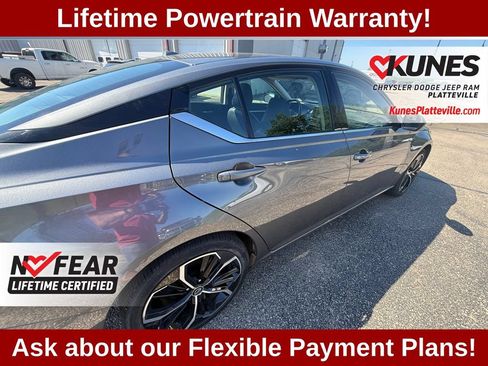 Used 2025 Nissan Altima 2.5 SR FWD image 39