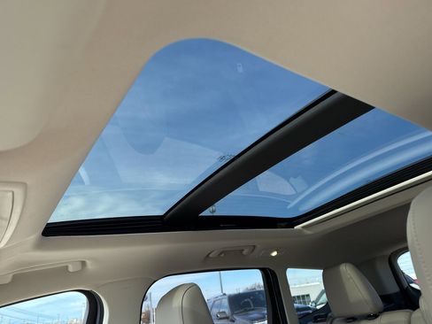 Used 2018 Ford Escape SEL w/ Ford Safe & Smart Package image 12