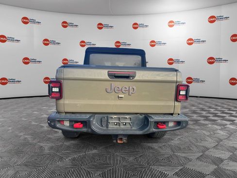 Used 2020 Jeep Gladiator Rubicon w/ LED Lighting Group AWD/4WD image 3