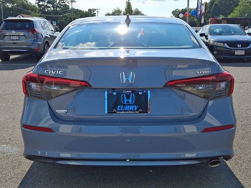 Used 2024 Honda Civic Sport image 5