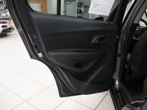 Used 2019 Chevrolet Trax LS w/ Tint and Cruise Package image 21