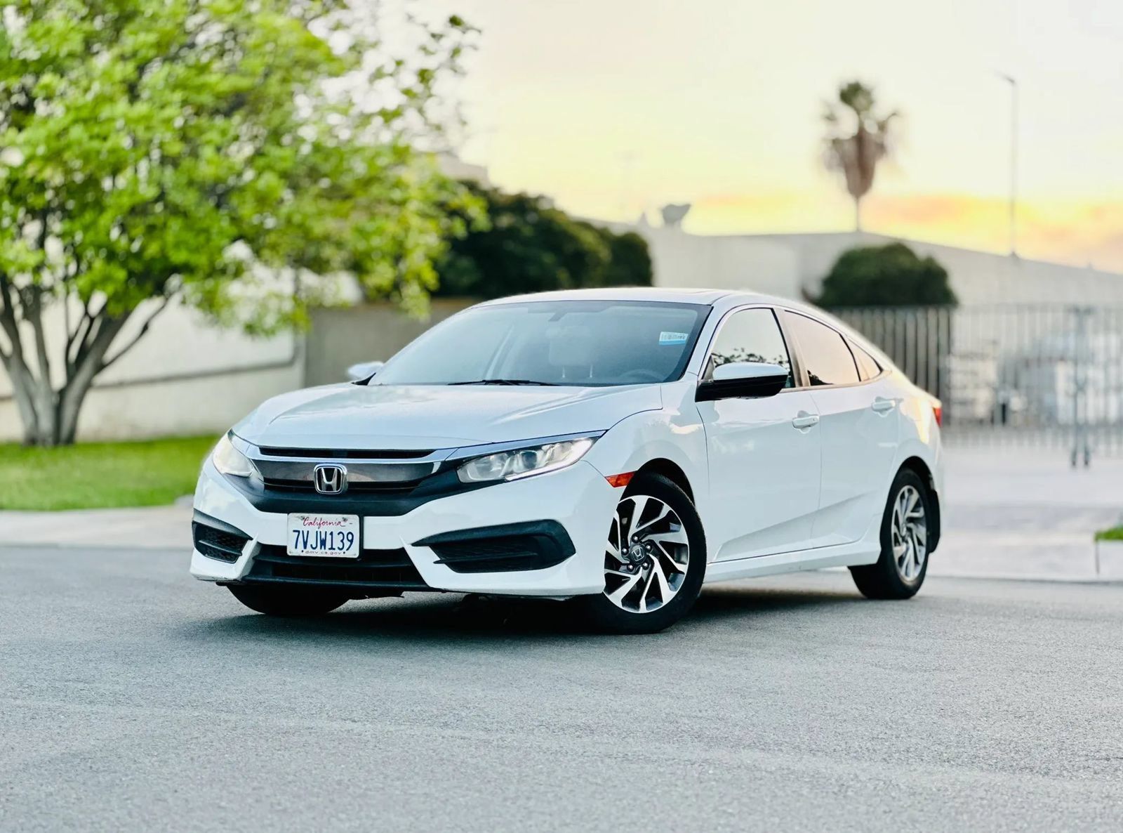Used 2016 Honda Civic EX image 1