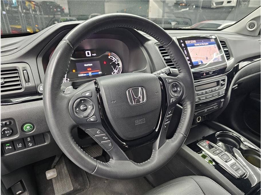 Used 2017 Honda Pilot Touring image 10