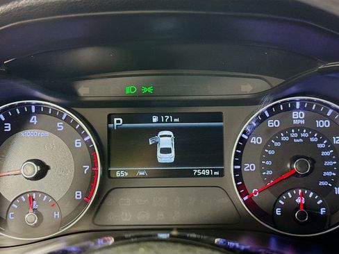 Used 2023 Kia Forte LXS FWD image 14