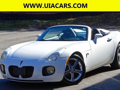 Used 2008 Pontiac Solstice GXP w/ Premium Package image 3