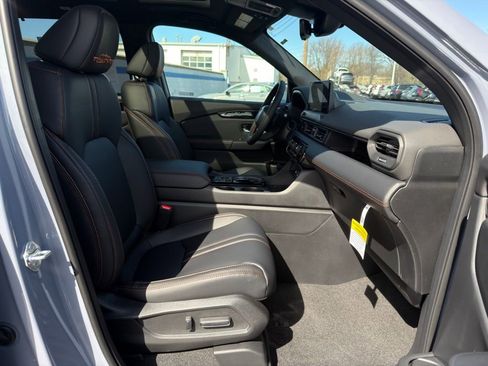 New 2026 Honda Pilot TrailSport image 25