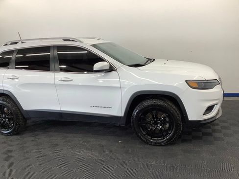 Used 2019 Jeep Cherokee Limited AWD/4WD image 26