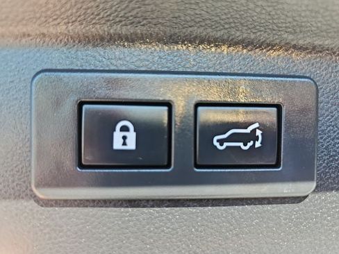 Certified 2023 Subaru Forester Premium AWD/4WD image 17