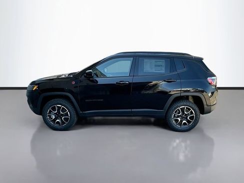 New 2026 Jeep Compass Trailhawk w/ Sun, Sound & Navigation Group AWD/4WD image 5