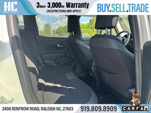 Used 2018 Jeep Renegade Altitude w/ UConnect 8.4 Nav Group image 18