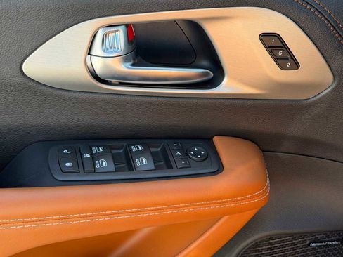 New 2026 Chrysler Pacifica Pinnacle AWD/4WD image 11