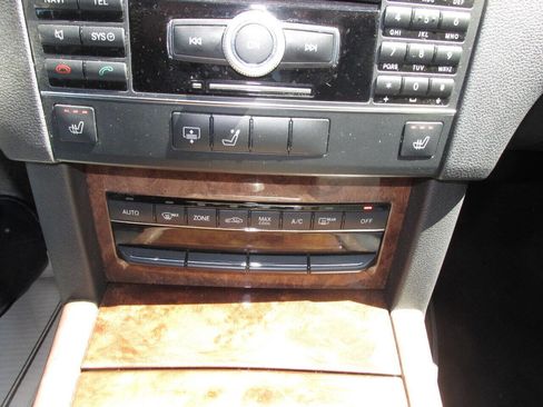 Used 2011 Mercedes-Benz E 350 4MATIC Sedan w/ Premium 1 Pkg image 63