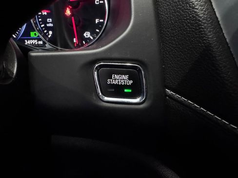 Certified 2023 GMC Acadia SLT w/ Elevation Edition image 19