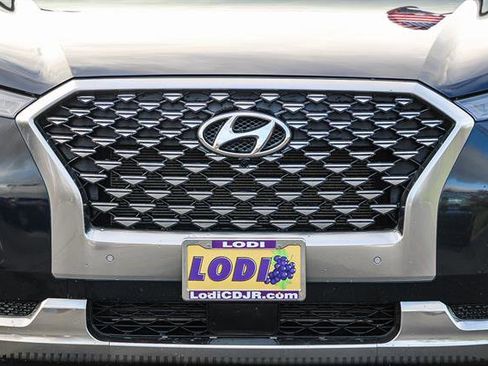 Used 2022 Hyundai Palisade Calligraphy image 7