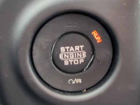Used 2018 Jeep Wrangler Unlimited Sport AWD/4WD image 27