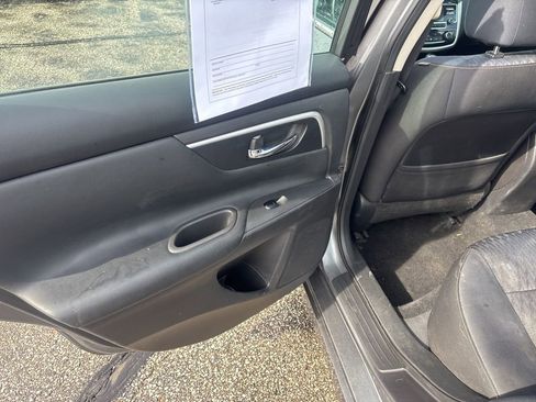 Used 2018 Nissan Altima 2.5 SV image 15