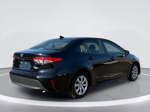 Used 2024 Toyota Corolla LE FWD image 4