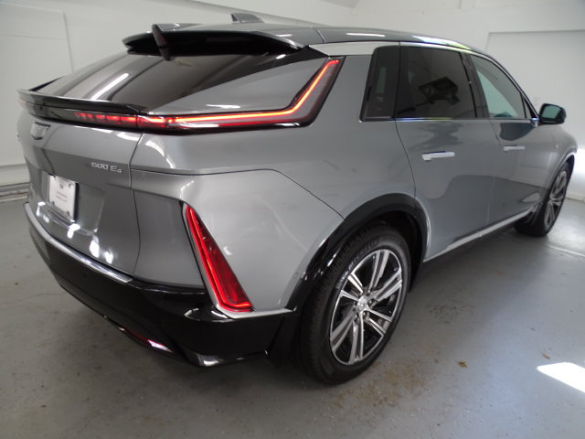 Certified 2024 Cadillac Lyriq Luxury w/ LPO, Floor Liner Package AWD/4WD image 21