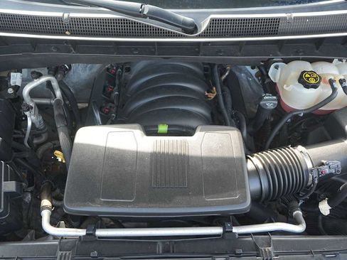 Used 2020 Chevrolet Silverado 1500 LT w/ Trailering Package image 9