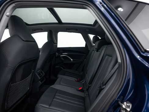 Used 2025 Audi Q5 Premium Plus w/ Premium Plus AWD/4WD image 18