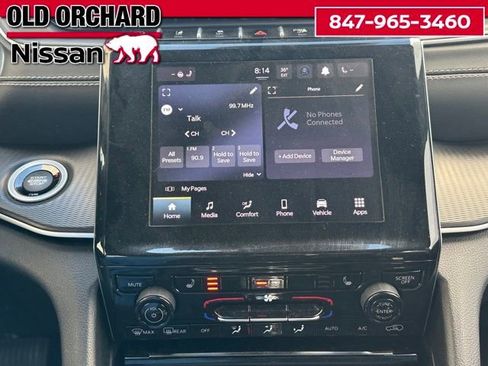 Used 2023 Jeep Grand Cherokee Altitude image 17