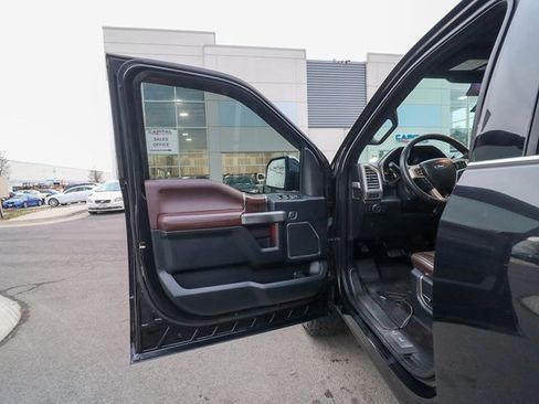 Used 2015 Ford F150 Platinum w/ Technology Package image 38